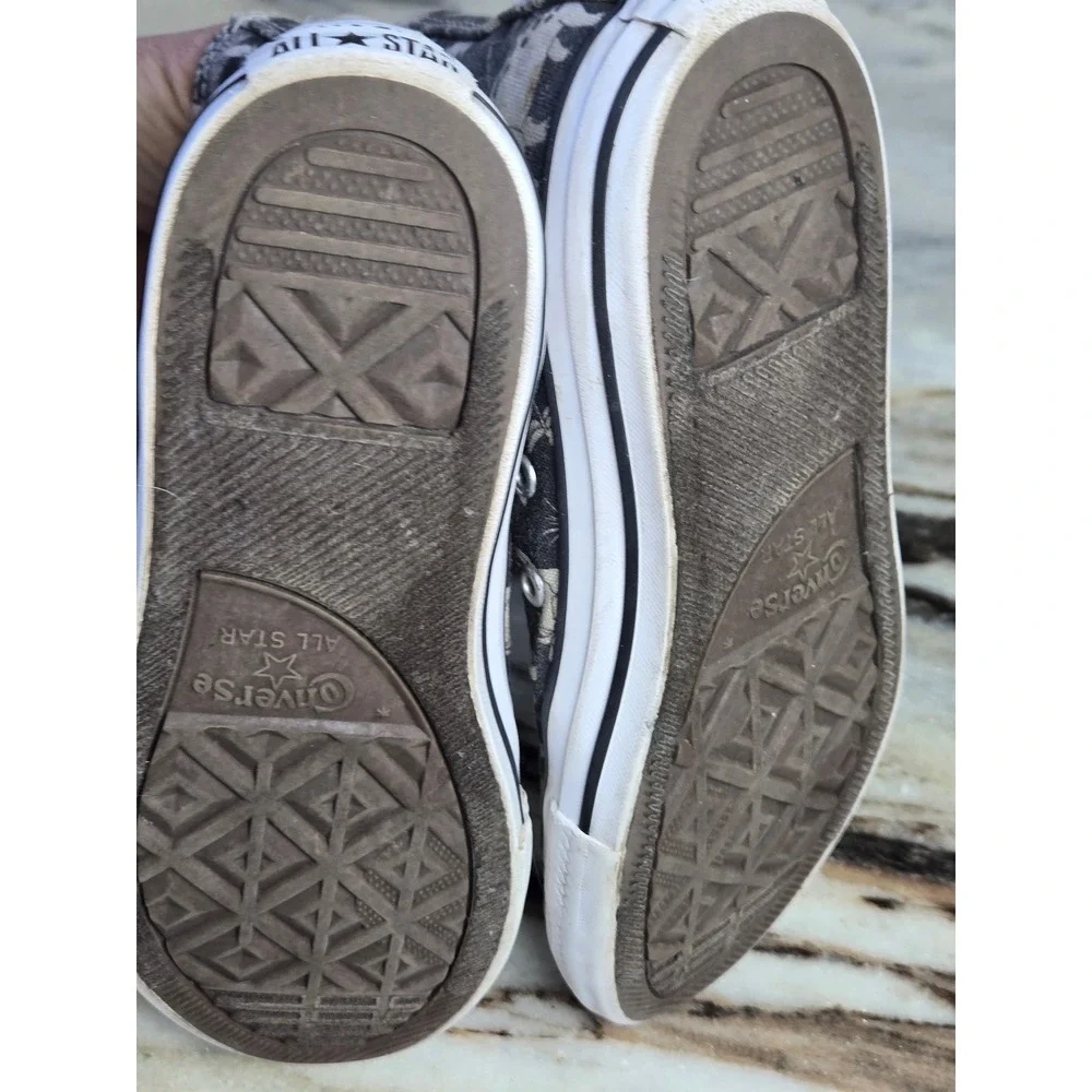 Converse Chuck Taylor All Star Dinoverse High Top Dinosaur Shoes Youth 2 A15064F